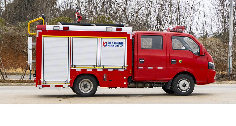 东风途逸双排水罐消防车图7