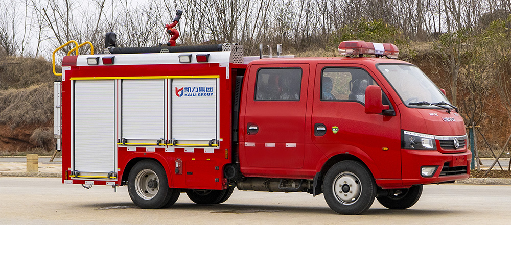 东风途逸双排水罐消防车图6