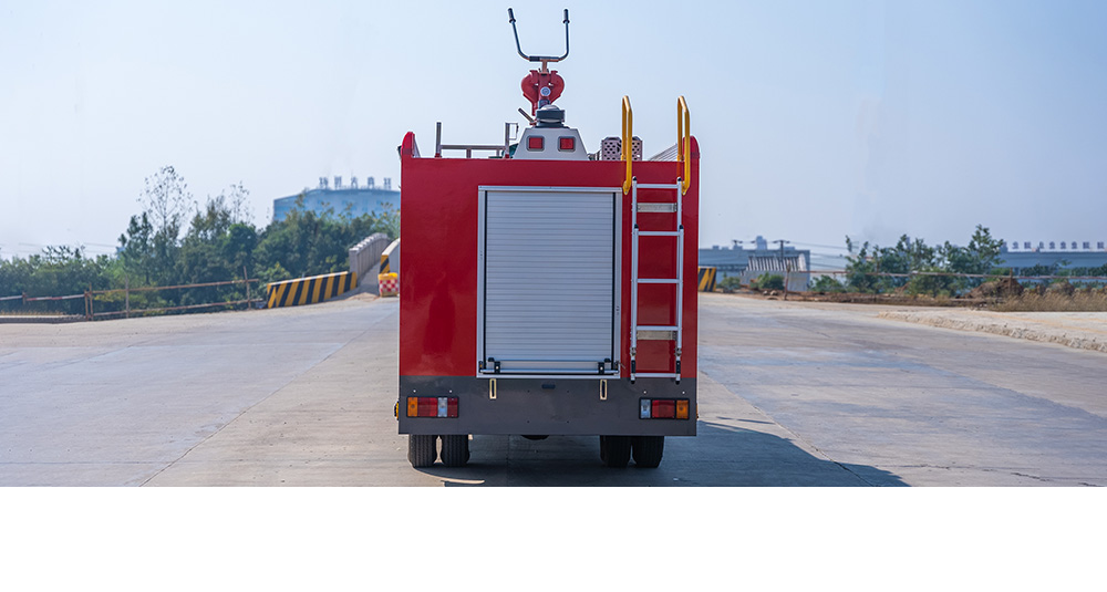 五十铃700P内藏水罐消防车图3