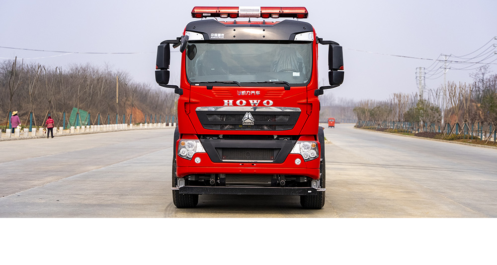 豪沃后双桥外露水罐消防车图5