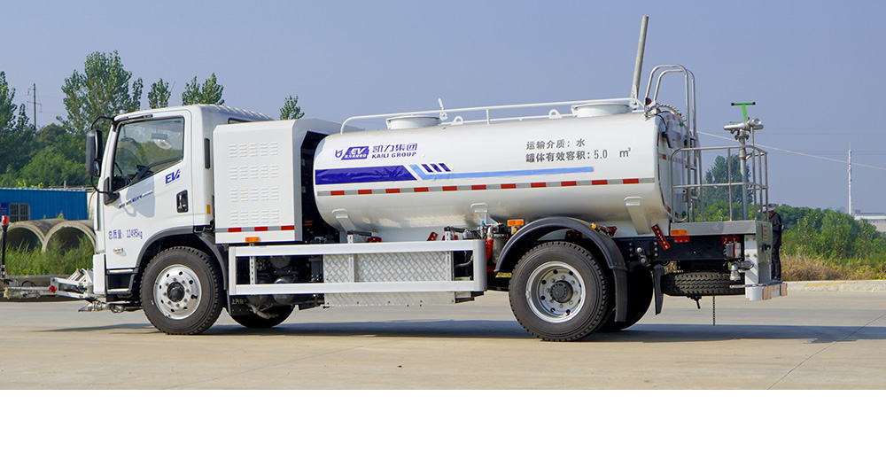 上汽跃进纯电路面清洗车图4