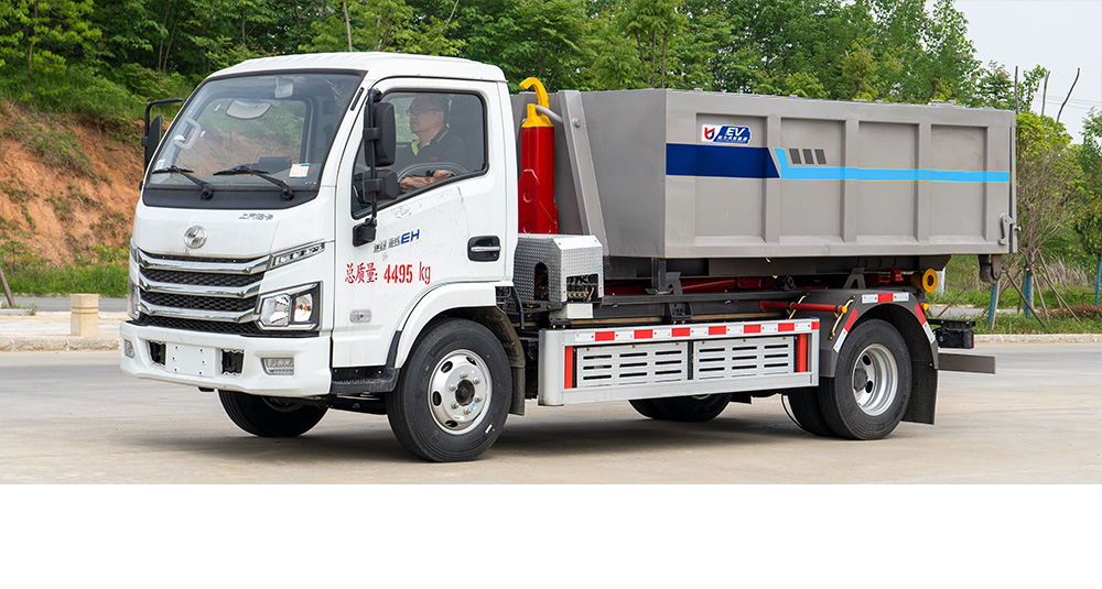 上汽跃进纯电车厢可卸式垃圾车图1