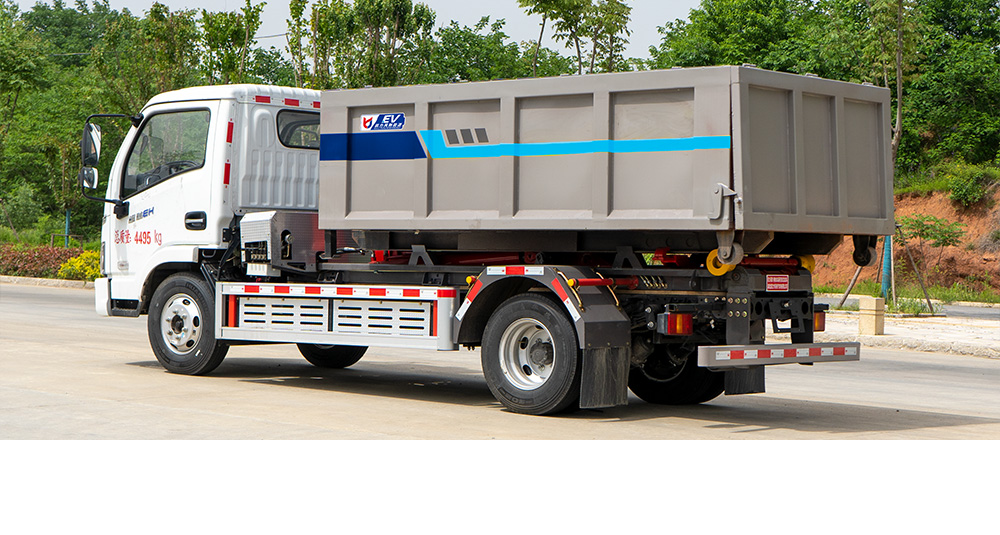 上汽跃进纯电车厢可卸式垃圾车图4