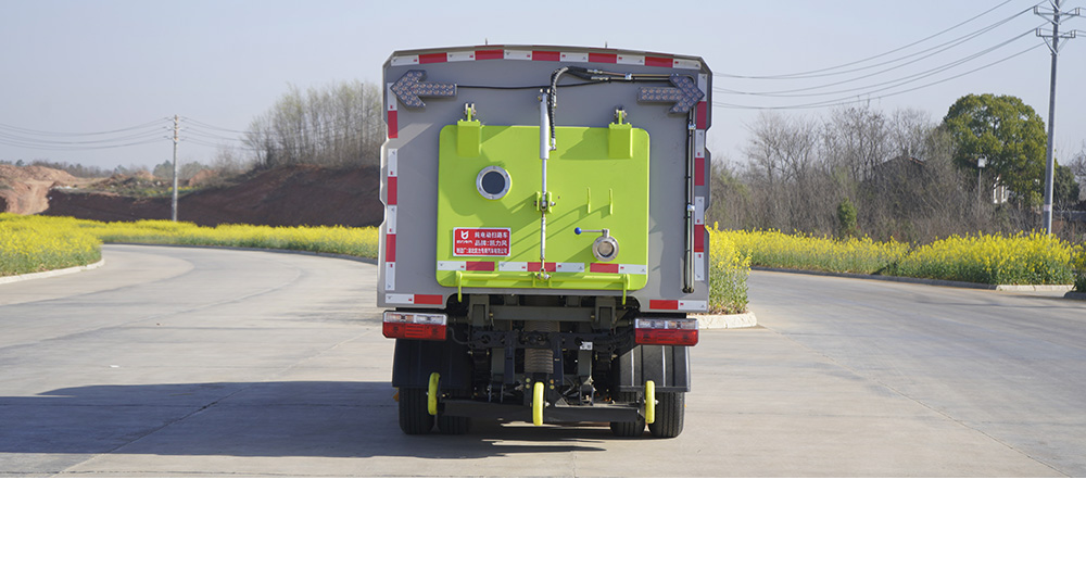 东风途逸纯电扫路车图8