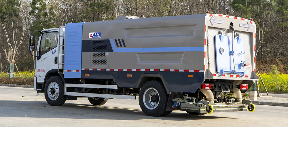 上汽跃进纯电道路污染清除车图3