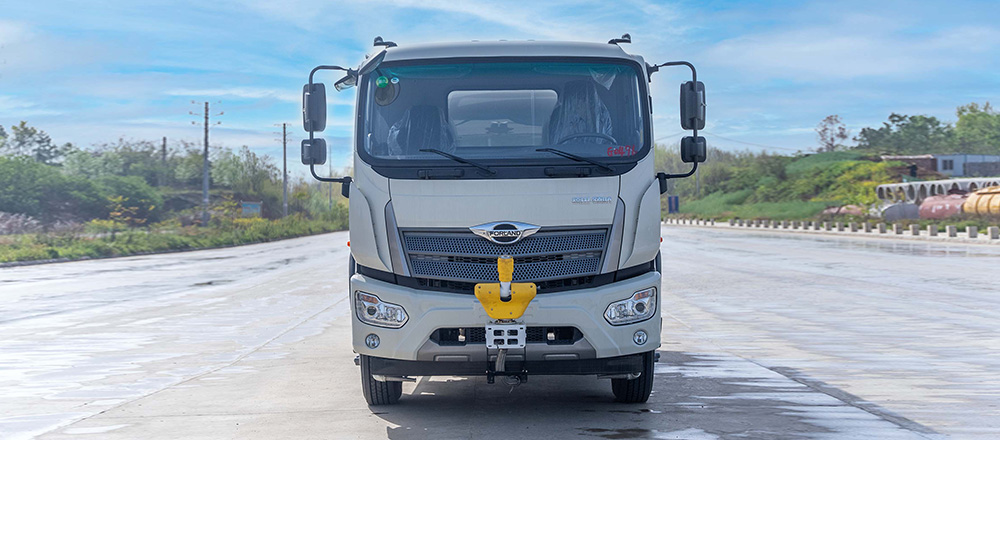 瑞沃ES7洒水车图7