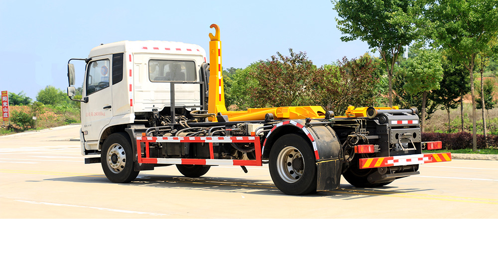 东风天锦车厢可卸式垃圾车图6