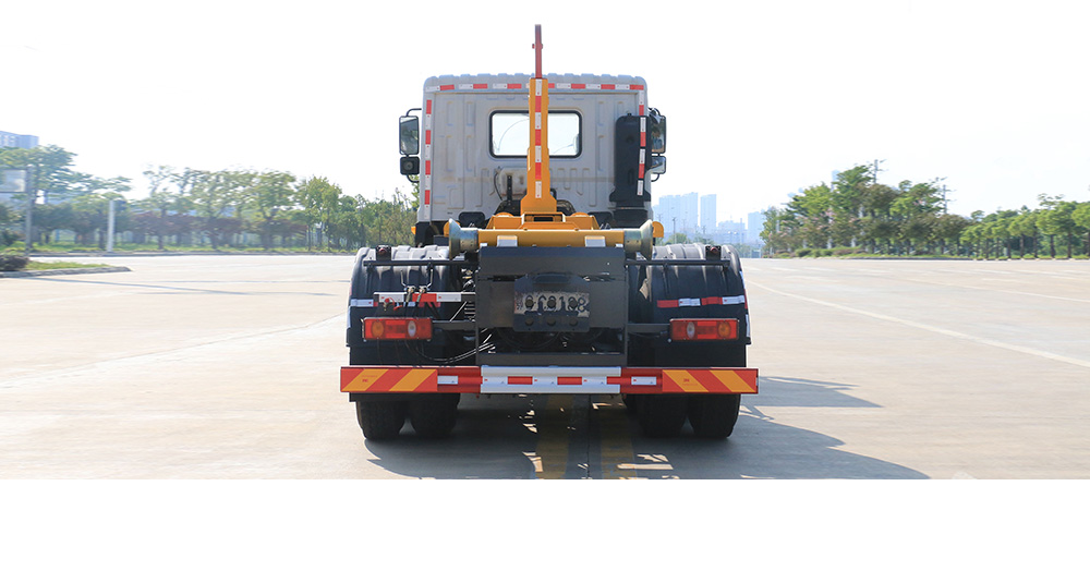 东风华神后双桥车厢可卸式垃圾车图6