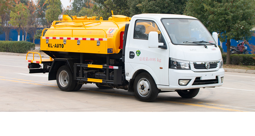 东风途逸清洗吸污车图1