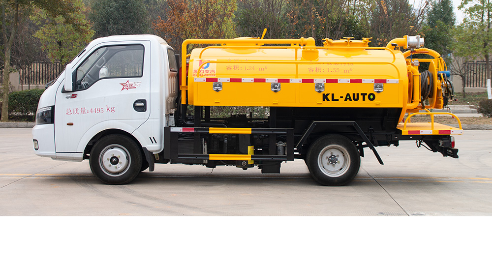 东风途逸清洗吸污车图4