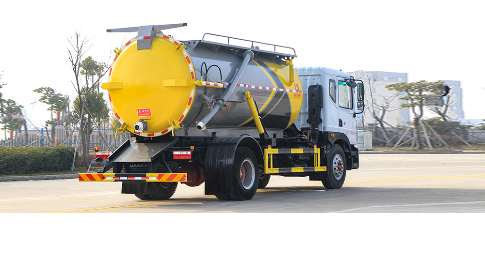 东风D9吸污车图3