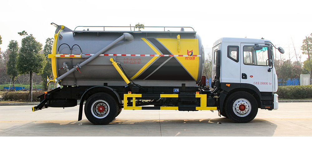 东风D9吸污车图5