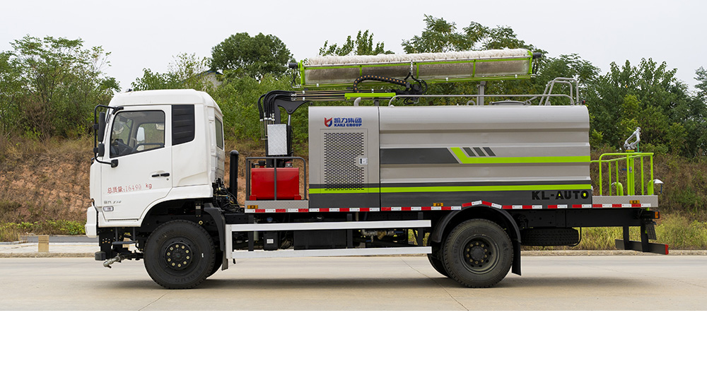 东风天锦四驱光伏清洗车图4