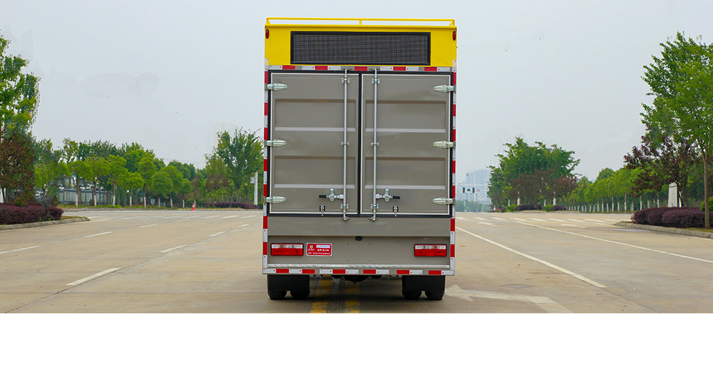 东风多利卡污水处理车图8