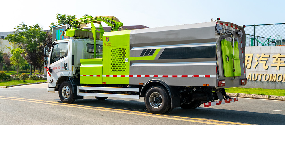 江铃凯锐绿篱修剪车图6