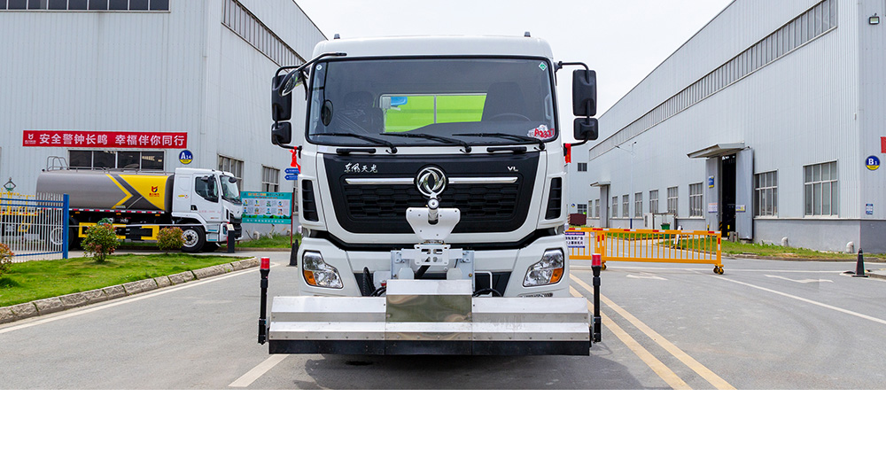 天龙路面养护车图7