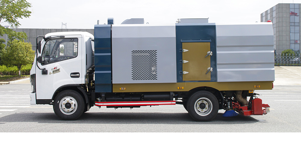 小多利卡后置吸尘车图6