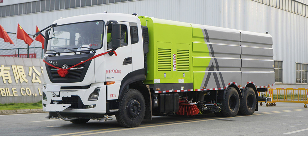 东风天龙洗扫车图2