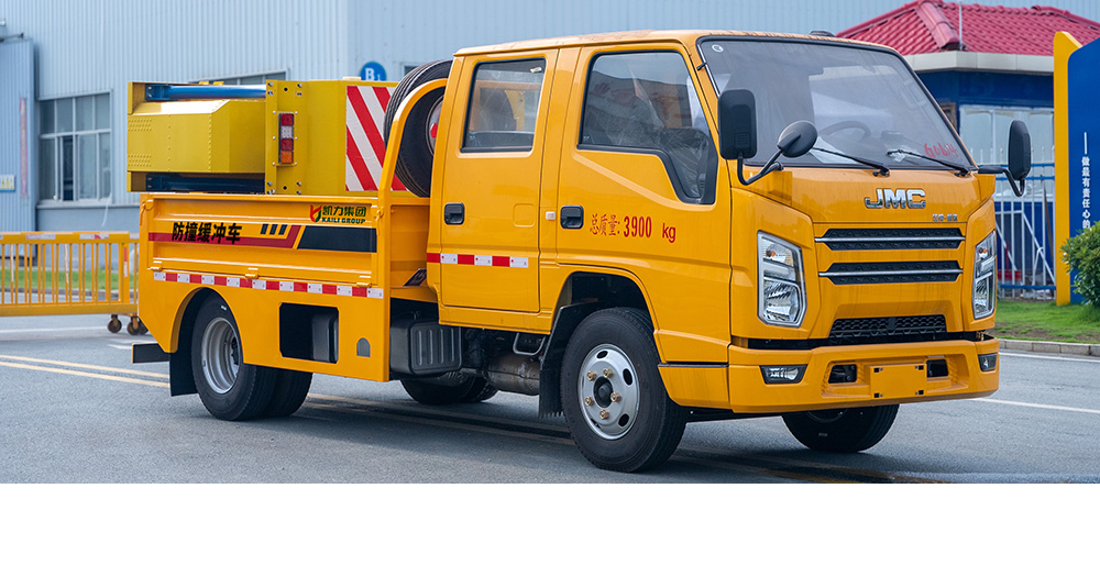江铃顺达防撞缓冲车图1