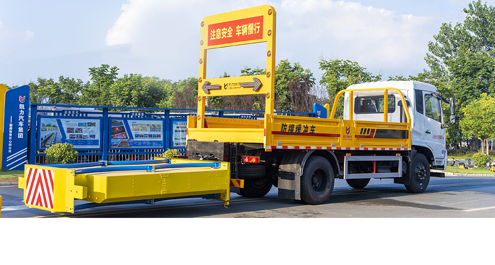 东风天锦防撞缓冲车图5