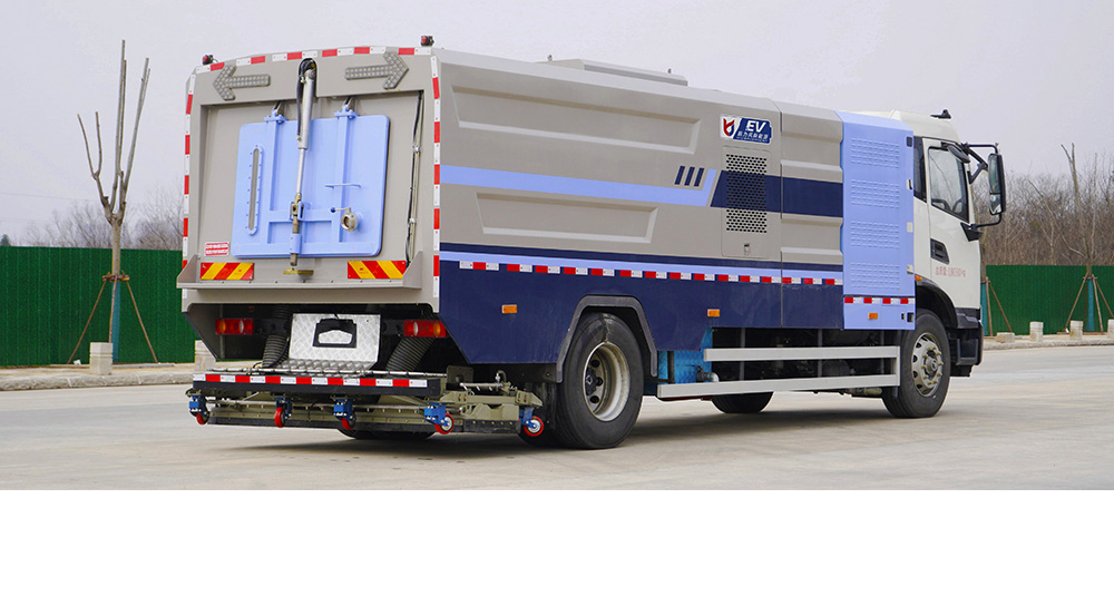 天锦电动深度保洁车图3